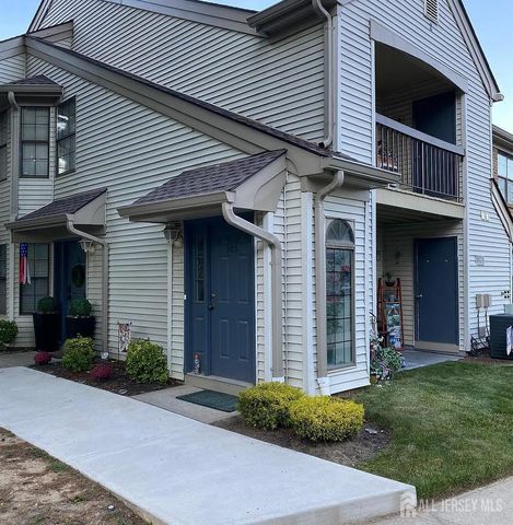 203 Sunshine Ct Court, Parlin, NJ 08859