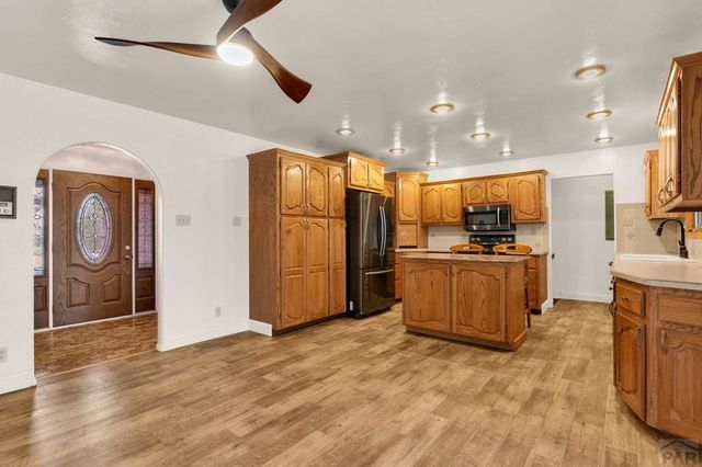 29151 Hardin Rd, Pueblo, CO 81006