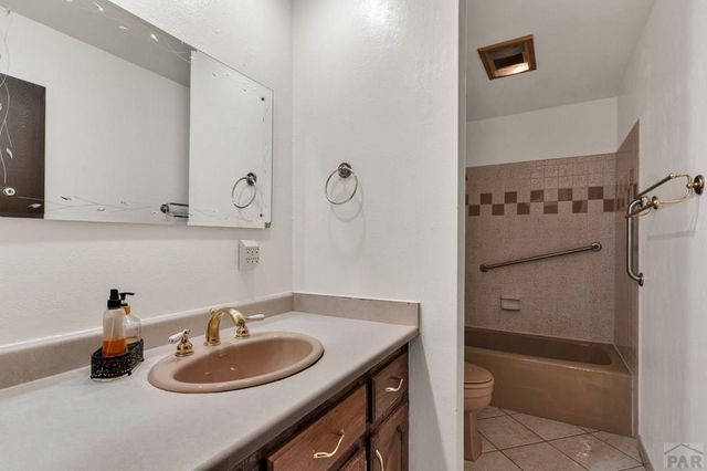 29151 Hardin Rd, Pueblo, CO 81006