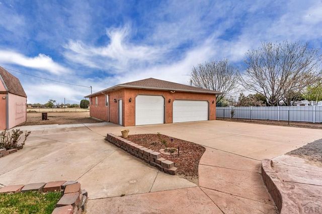 29151 Hardin Rd, Pueblo, CO 81006