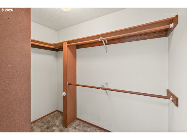 292 Nw MERLE Dr, Hillsboro, OR 97124
