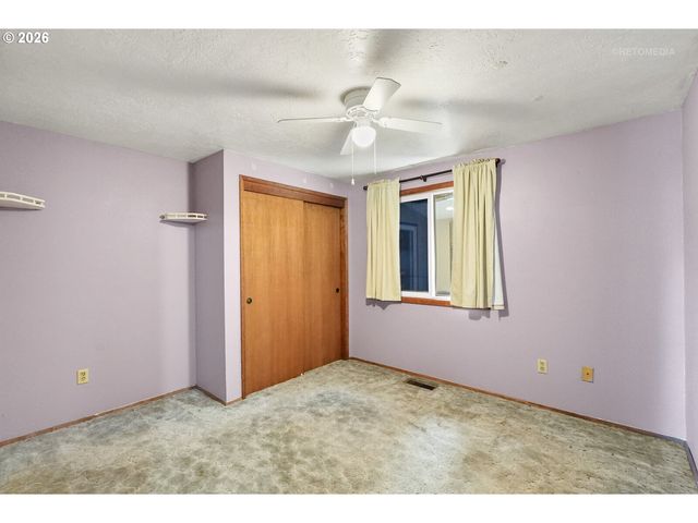 292 Nw MERLE Dr, Hillsboro, OR 97124