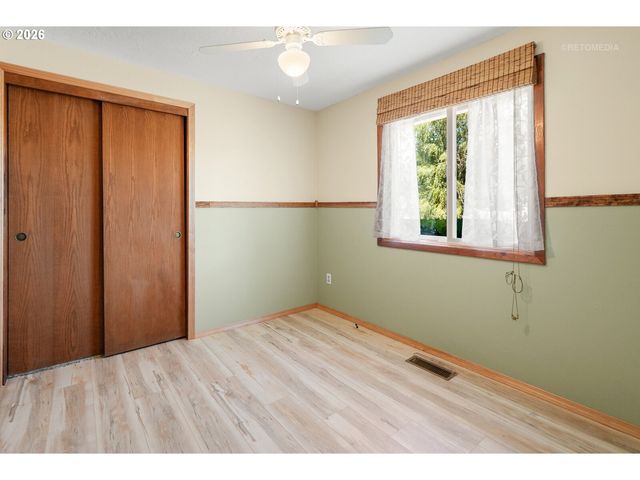 292 Nw MERLE Dr, Hillsboro, OR 97124