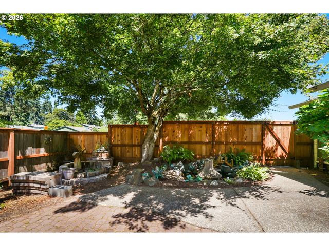 292 Nw MERLE Dr, Hillsboro, OR 97124