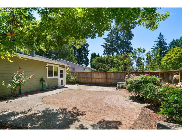 292 Nw MERLE Dr, Hillsboro, OR 97124