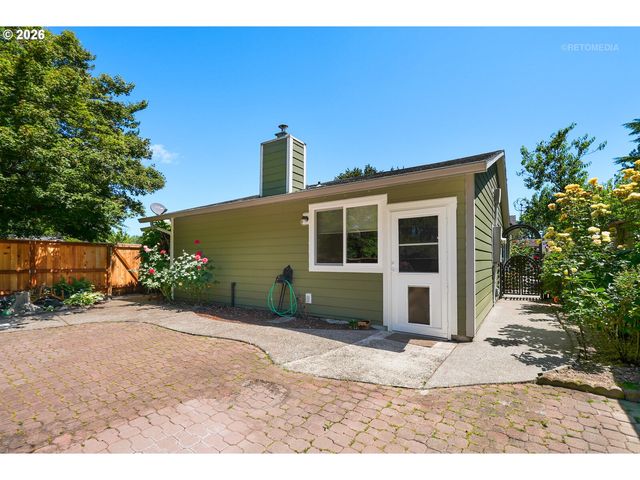 292 Nw MERLE Dr, Hillsboro, OR 97124