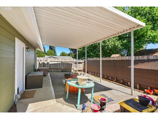 292 Nw MERLE Dr, Hillsboro, OR 97124