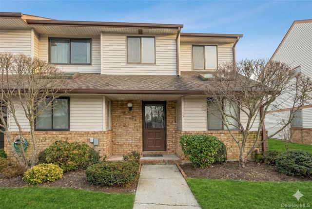 117 Laurel Lane, Wantagh, NY 11793