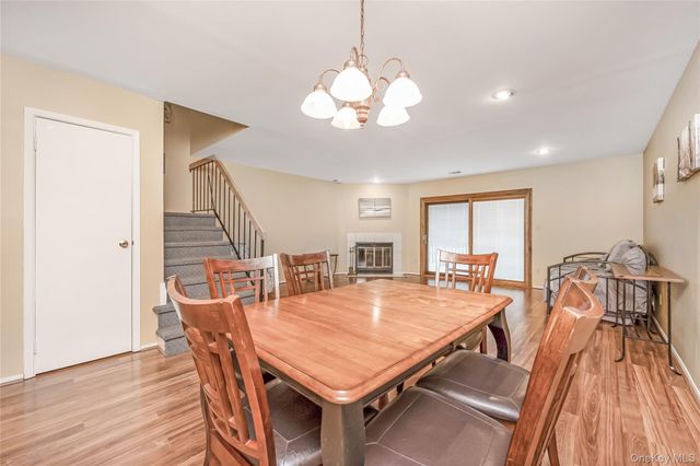 117 Laurel Lane, Wantagh, NY 11793