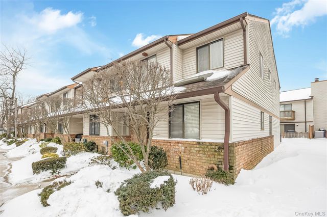 117 Laurel Lane, Wantagh, NY 11793