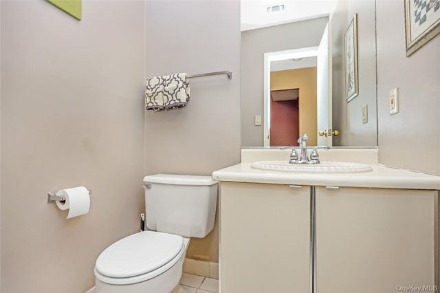 117 Laurel Lane, Wantagh, NY 11793