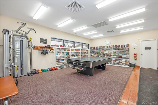 117 Laurel Lane, Wantagh, NY 11793