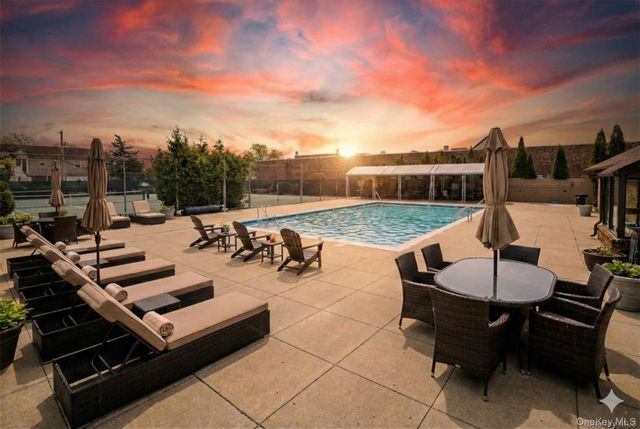 117 Laurel Lane, Wantagh, NY 11793