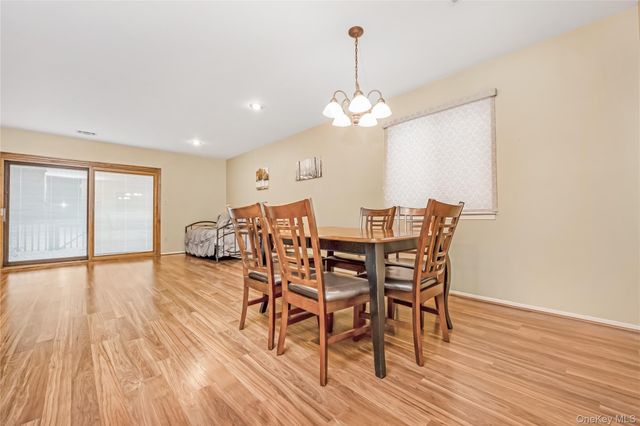 117 Laurel Lane, Wantagh, NY 11793