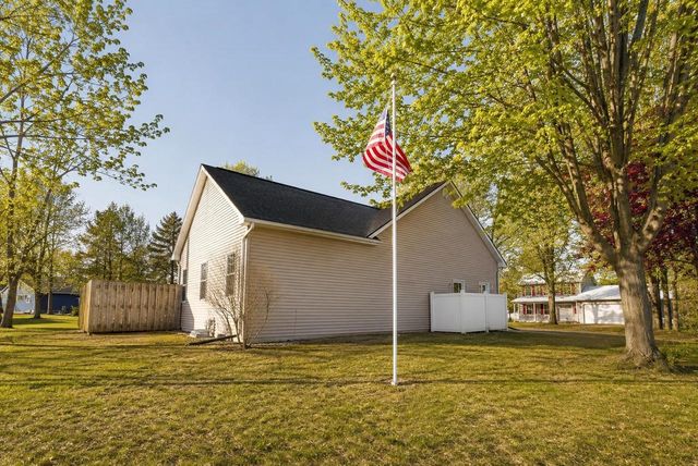 104 RIVERWOOD COURT, Mishicot, WI 54228