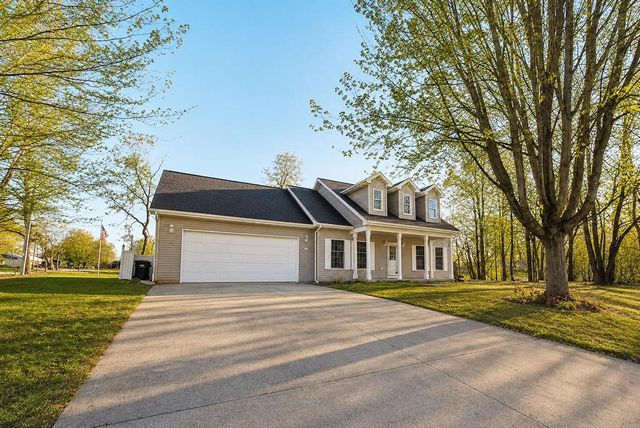 104 RIVERWOOD COURT, Mishicot, WI 54228