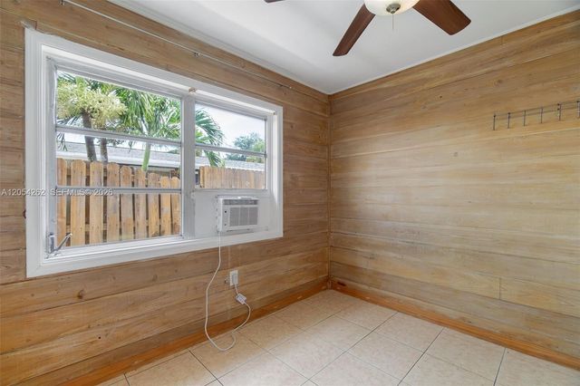125 Cleveland St, Lake Worth, FL 33461