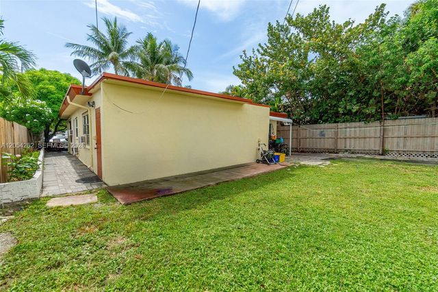 125 Cleveland St, Lake Worth, FL 33461