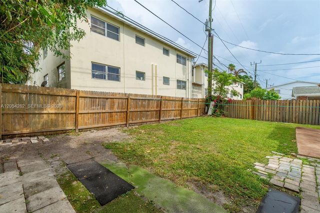 125 Cleveland St, Lake Worth, FL 33461