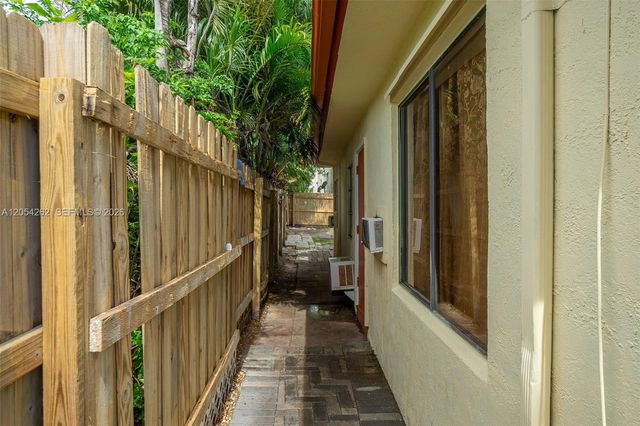 125 Cleveland St, Lake Worth, FL 33461