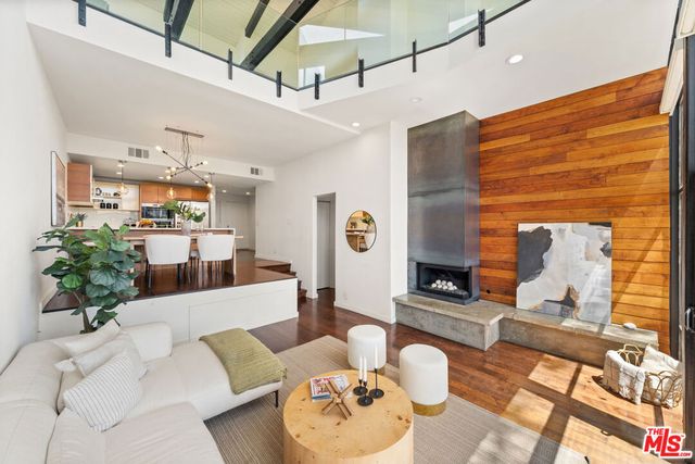 5308 Marina Pacifica Drive South, Long Beach, CA 90803