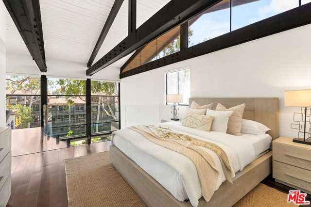 5308 Marina Pacifica Drive South, Long Beach, CA 90803