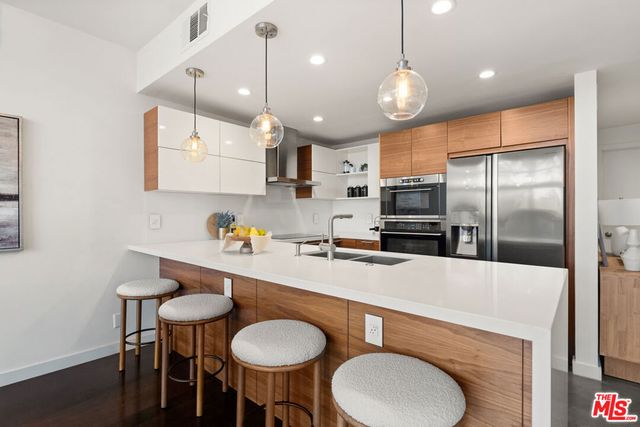 5308 Marina Pacifica Drive South, Long Beach, CA 90803