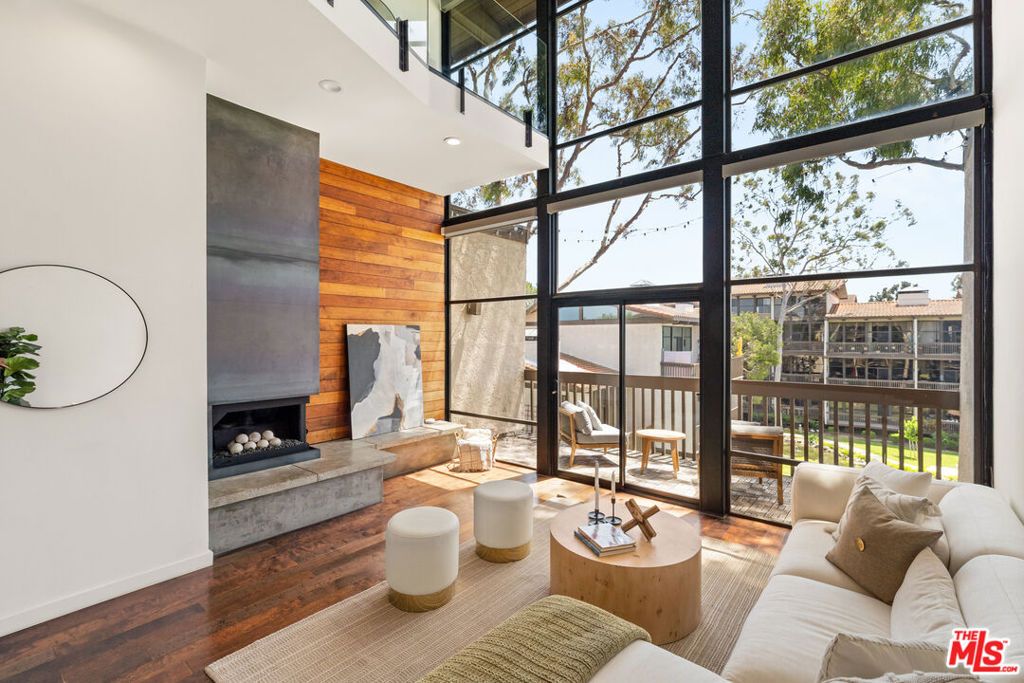 5308 Marina Pacifica Drive South, Long Beach, CA 90803