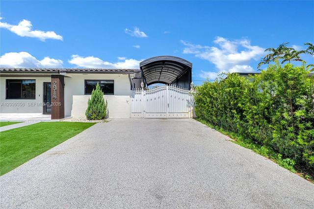 2914 SW 103rd Court, Miami, FL 33165