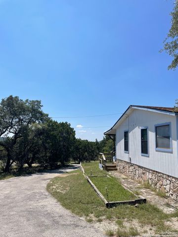 235 Scenic Pass, Pipe Creek, TX 78063
