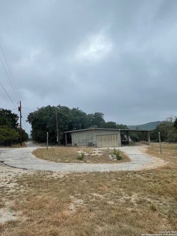 235 Scenic Pass, Pipe Creek, TX 78063