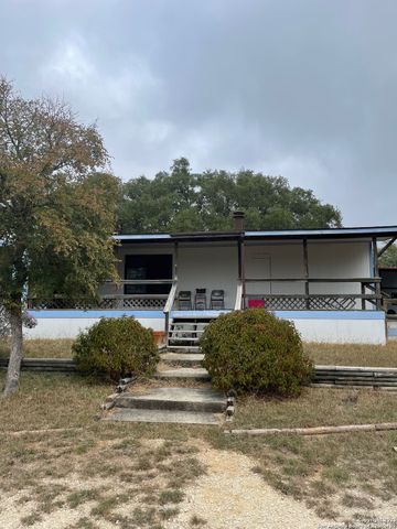 235 Scenic Pass, Pipe Creek, TX 78063