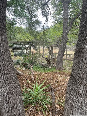 235 Scenic Pass, Pipe Creek, TX 78063