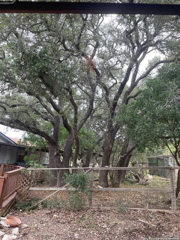 235 Scenic Pass, Pipe Creek, TX 78063