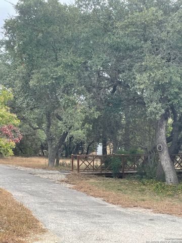 235 Scenic Pass, Pipe Creek, TX 78063