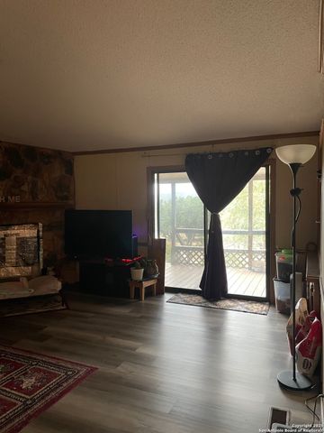 235 Scenic Pass, Pipe Creek, TX 78063