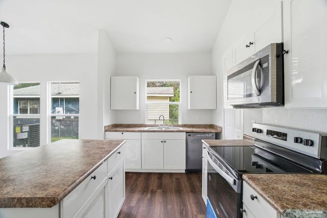 2705 W Brainerd St, Pensacola, FL 32505