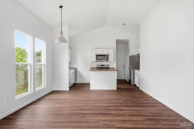 2705 W Brainerd St, Pensacola, FL 32505