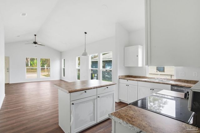 2705 W Brainerd St, Pensacola, FL 32505