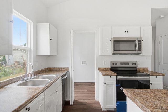 2705 W Brainerd St, Pensacola, FL 32505