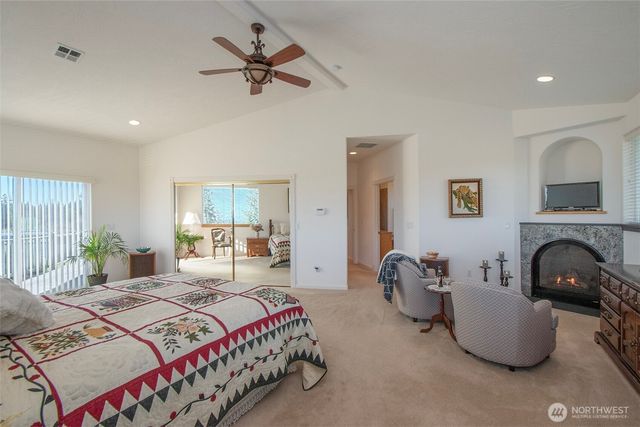 137 Bravo Road, Port Angeles, WA 98362