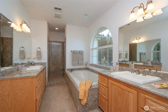 137 Bravo Road, Port Angeles, WA 98362