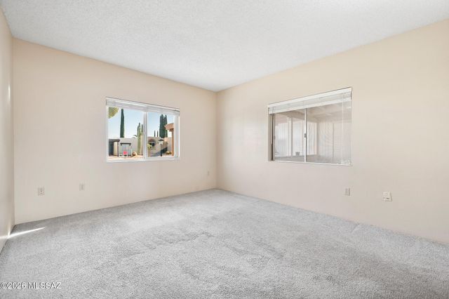 1146 S Alpine Circle, Green Valley, AZ 85614