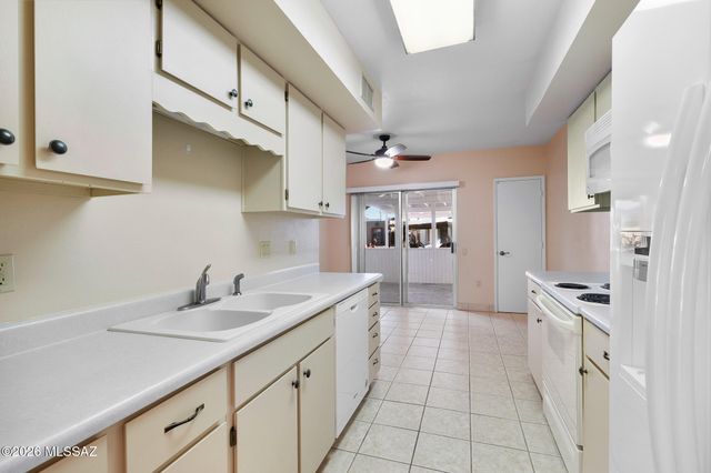 1146 S Alpine Circle, Green Valley, AZ 85614