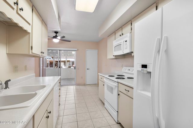 1146 S Alpine Circle, Green Valley, AZ 85614