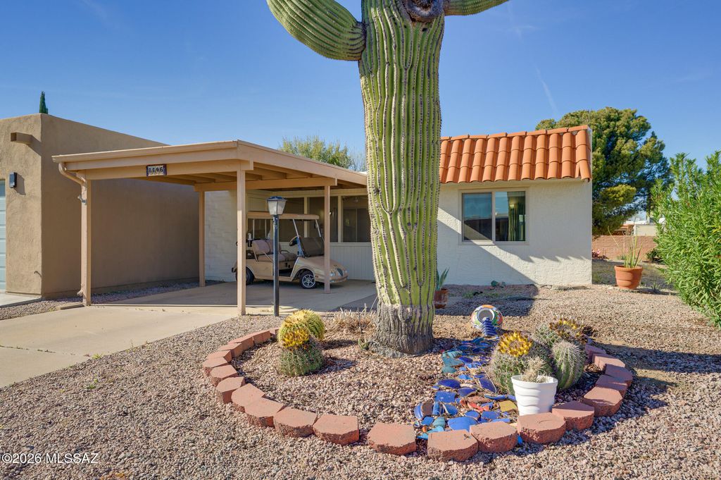 1146 S Alpine Circle, Green Valley, AZ 85614