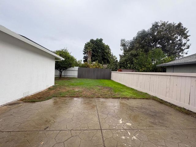 6042 Coad Lane, Riverbank, CA 95367