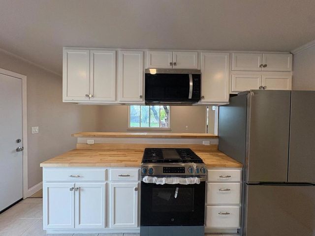 6042 Coad Lane, Riverbank, CA 95367