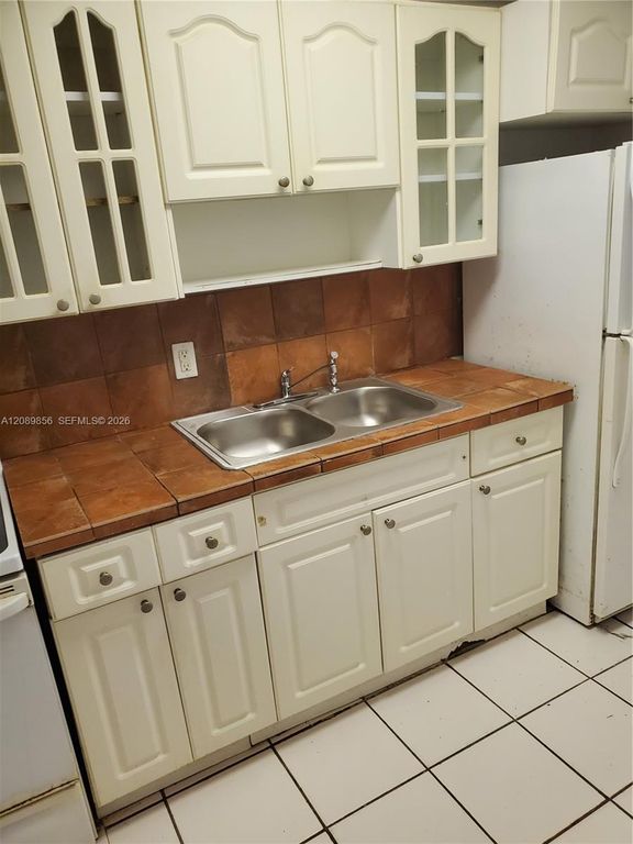 1230 NE 139th Street 202, North Miami, FL 33161