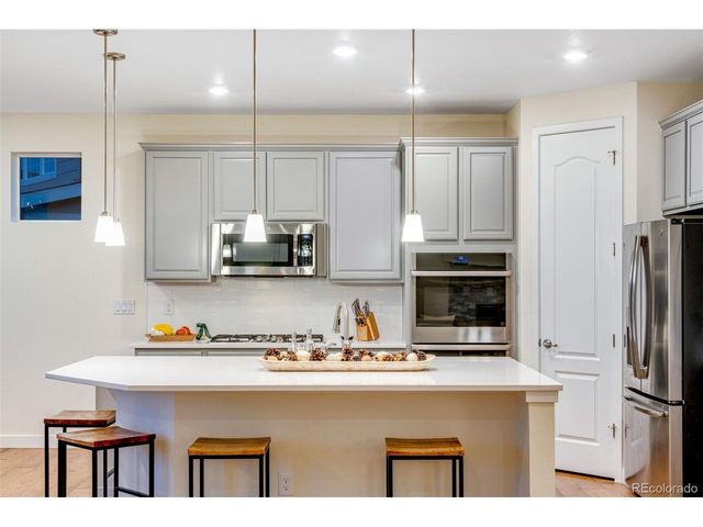 6988 Thunderview St, Timnath, CO 80547